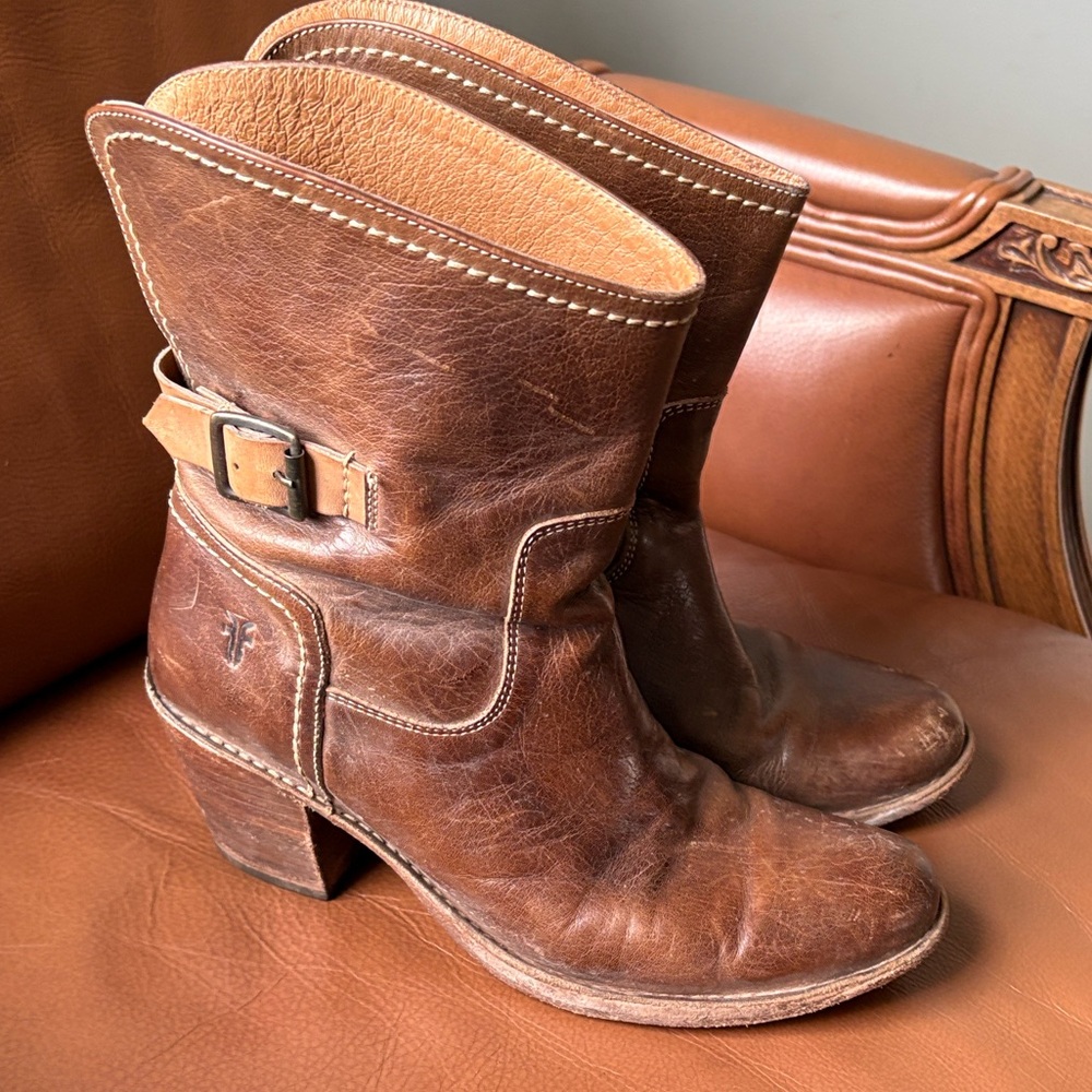 Frye Distressed Brown Leather Heeled Boots